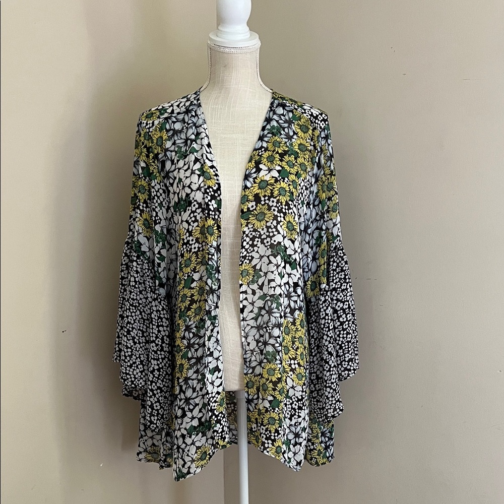 Est.1946 Cato Sunflower 🌻 Chiffon Kimono Size: L